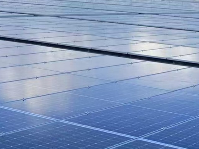 https://www.keruisteel.com/wp-content/uploads/2025/02/photovoltaic-roof-plant-2.jpg