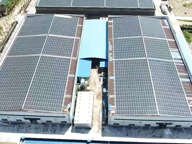 https://www.keruisteel.com/wp-content/uploads/2025/02/photovoltaic-roof-plant-4.jpg