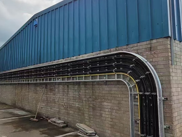 https://www.keruisteel.com/wp-content/uploads/2025/02/photovoltaic-roof-plant-5.jpg