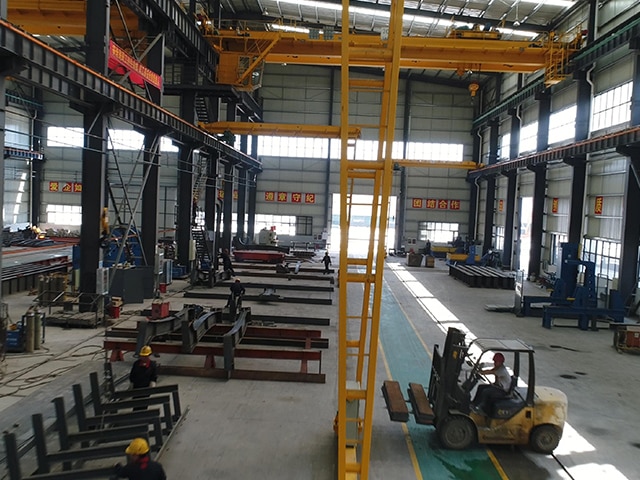 https://www.keruisteel.com/wp-content/uploads/2025/02/steel-structure-workshop-6.jpg