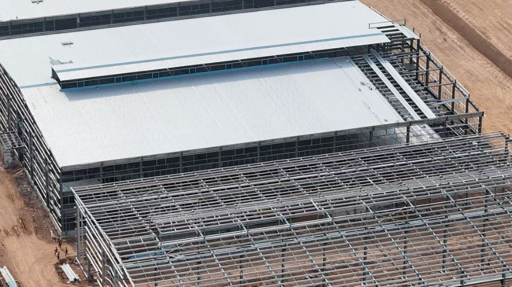 modern steel building construction